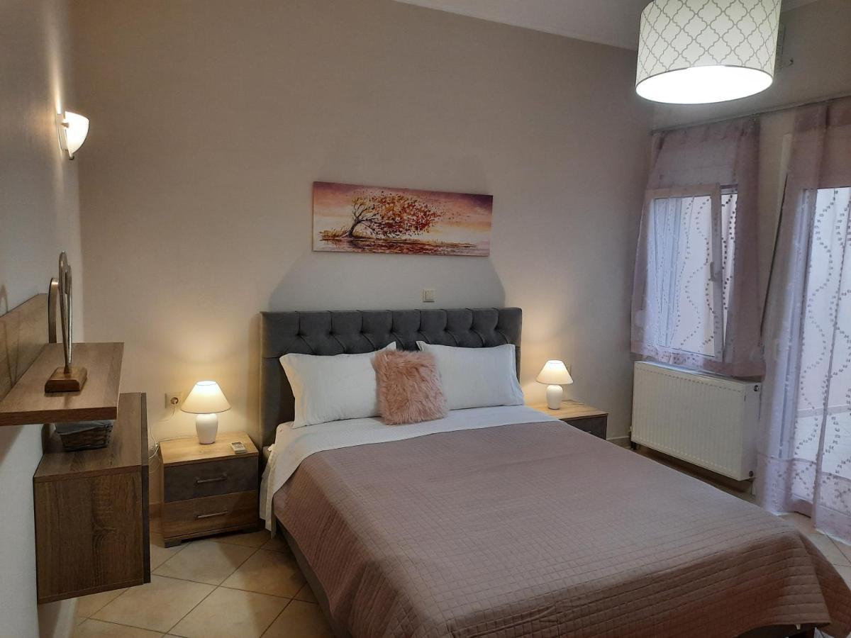 Pavlos Apartment Chrissi Akti Chania Exterior foto