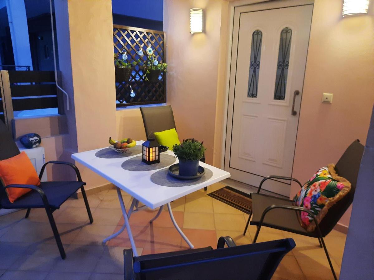 Pavlos Apartment Chrissi Akti Chania Exterior foto